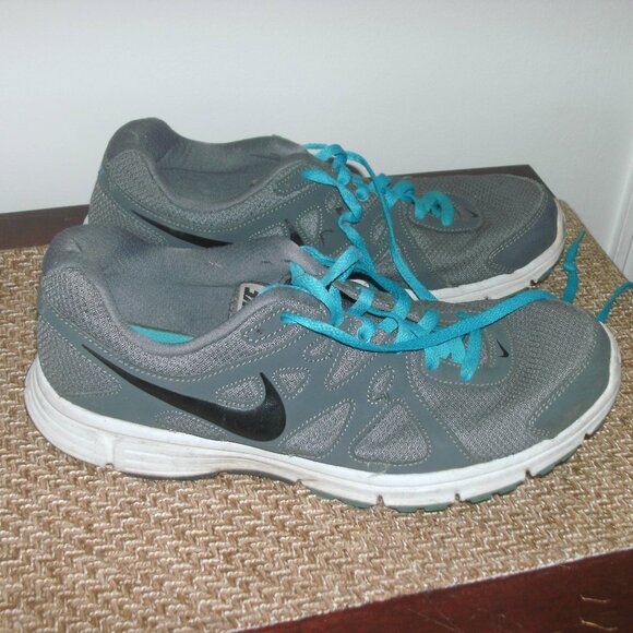 Nike Shoes Revolution 2 Grey Black Athletic Sneakers 554953-003 men size 12 - Picture 1 of 5